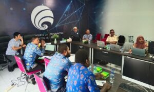 Dorong Keterbukaan Informasi, Dinas Kominfo Kaimana Dampingi Admin Website OPD